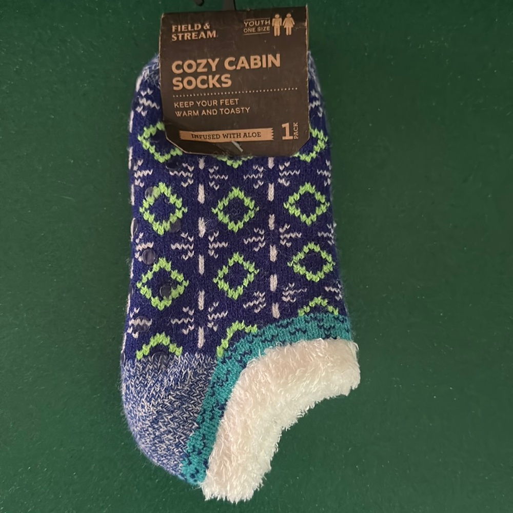 Field & Stream Cozy Cabin Socks: Blue/Green: NWT: Youth 10-4